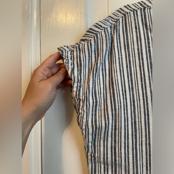 2 for $6 Linen Blend Tie front Top - Picture 8 of 10